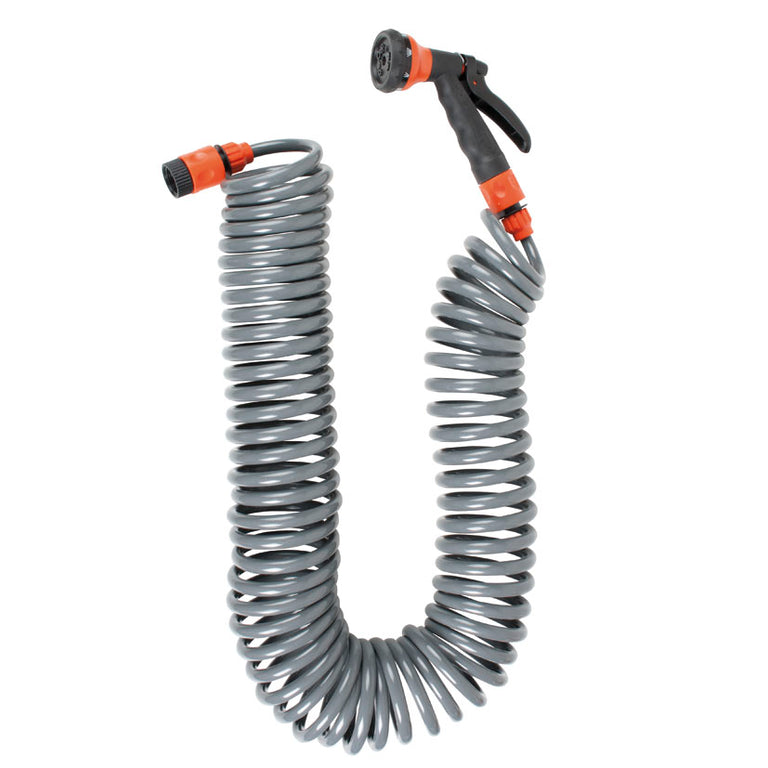 Manguera helicoidal gris marca LISTA de 15 metros con pistola de riego de 8 funciones y conectores rápidos.