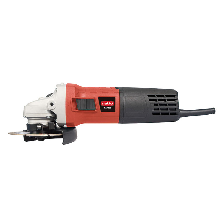 Vista lateral de la amoladora eléctrica RATIO R-AM900 resaltando el interruptor de seguridad y diseño compacto.