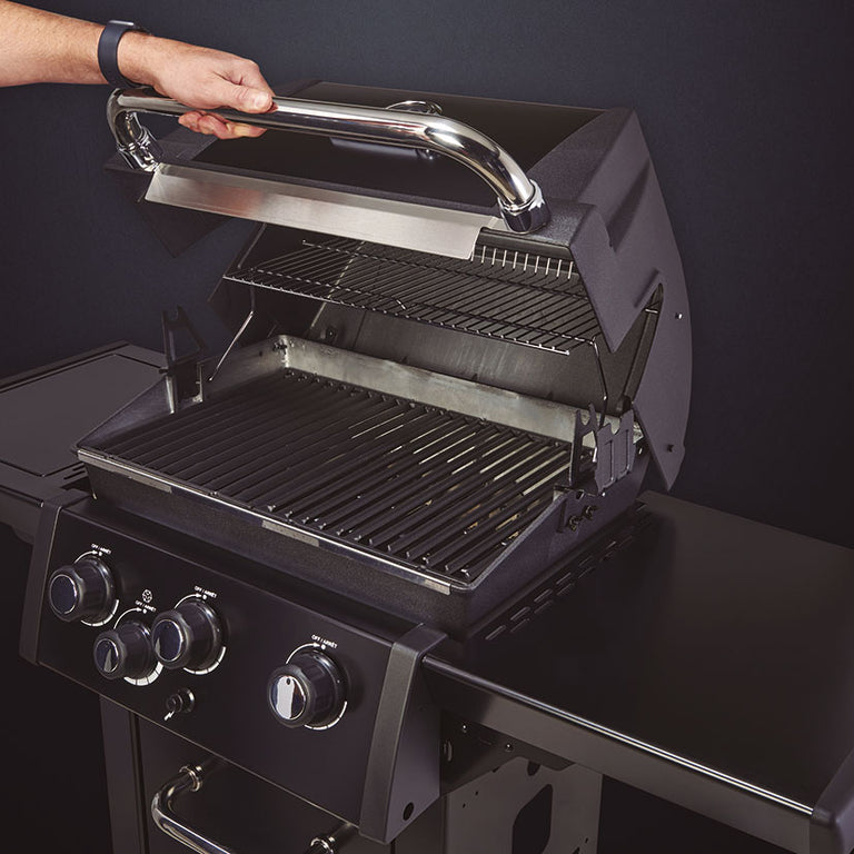 Barbacoa de gas Broil King Royal 340 Shadow negra con estantes laterales y termómetro en la tapa