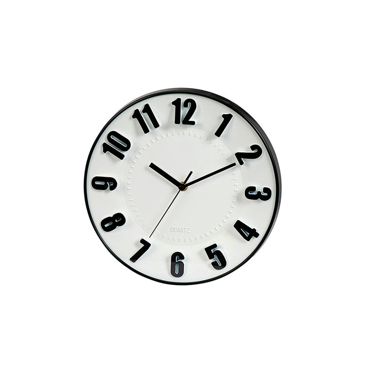 Reloj de pared redondo de 28 cm con aro negro y números negros en relieve sobre esfera blanca