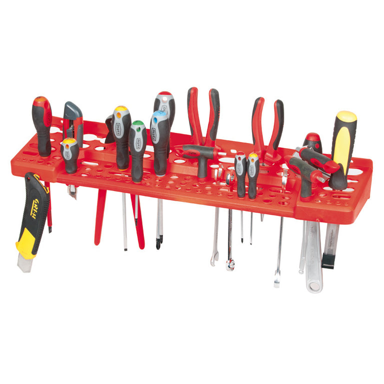 Soporte portaherramientas RATIO Hardbox 6659 rojo con herramientas variadas organizadas en sus 91 ranuras.