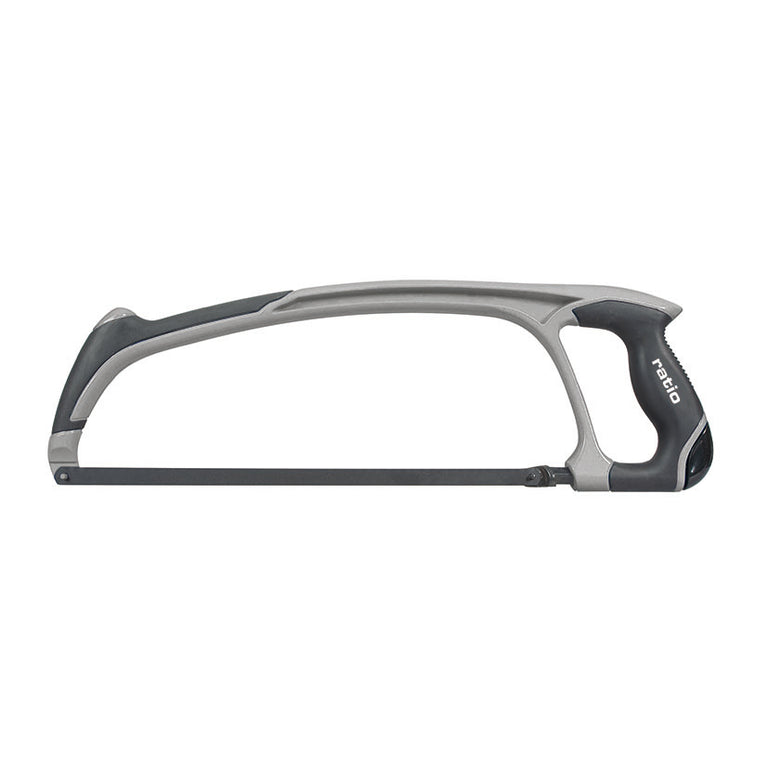 Arco de sierra profesional de aluminio ligero marca Ratio con hoja de 300mm instalada.