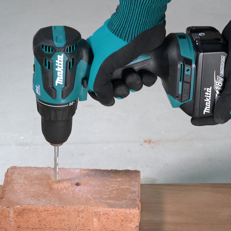 Taladro Percutor Makita DHP490SM1J 18V LXT 65Nm Brushless