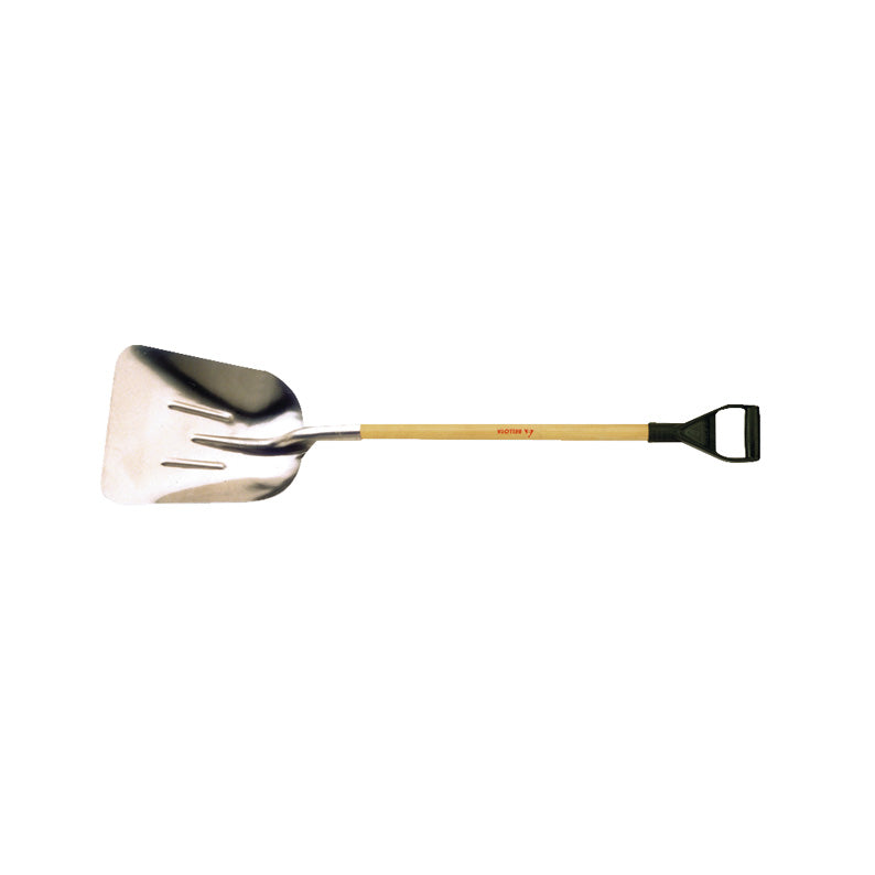 Pala para nieve Bellota 5520 con hoja de aluminio, mango de madera y empuñadura de anilla plástica negra.