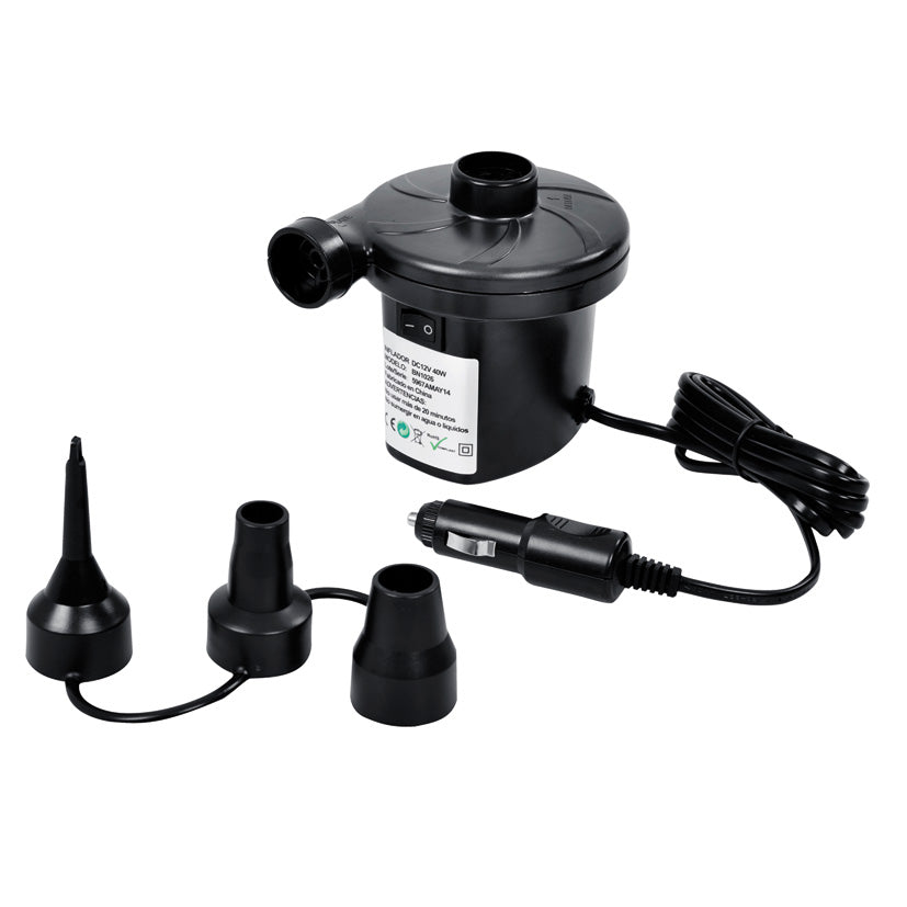 Inflador eléctrico 12V para coche con 3 boquillas intercambiables y conexión a encendedor para camping y playa.