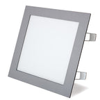 Downlight LED cuadrado DUOLEC Oporto color plata con clips de fijación laterales para empotrar