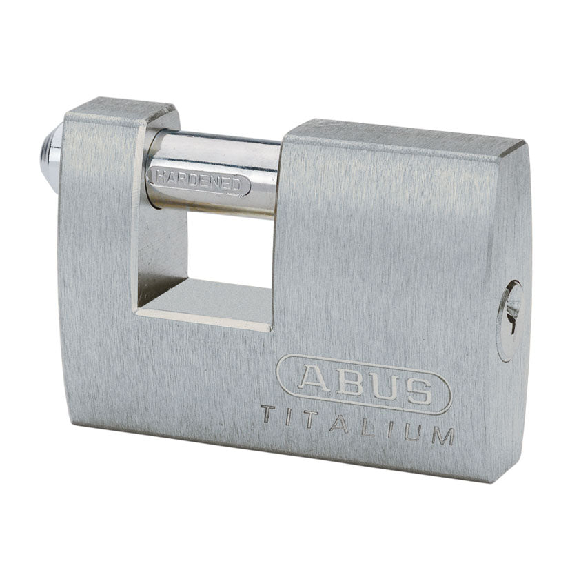 Candado monobloque ABUS Titalium 82TI de 70mm con arco de acero endurecido y cuerpo de aluminio ligero.