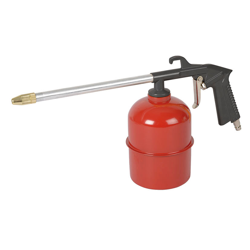 Pistola de petrolear RATIO con depósito rojo de 750cc, boquilla larga metálica y mango ergonómico negro.
