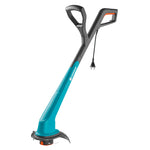 Cortabordes eléctrico GARDENA SmallCut 300/23 con mango ergonómico y cabezal de corte de 23 cm.