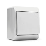 Interruptor conmutador estanco Famatel Pool 54 blanco para instalación en superficie exterior.