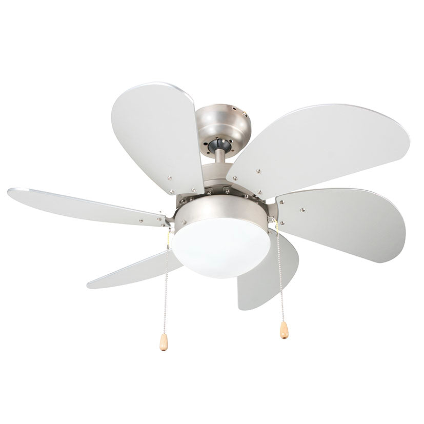 Ventilador de techo Habitex VTR3300 con aspas reversibles en color gris metalizado.