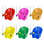 Variedad de colores de columpios infantiles de plástico: rojo, rosa, naranja, amarillo, verde y azul.