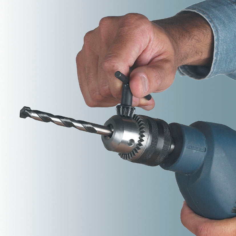 Uso de llave de apriete para fijar broca en portabrocas Ratio