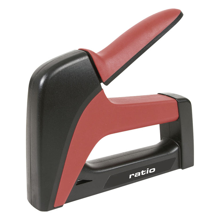 Clavadora multifunción 3 en 1 RATIO CR6647 en color negro y rojo con mango ergonómico antideslizante.