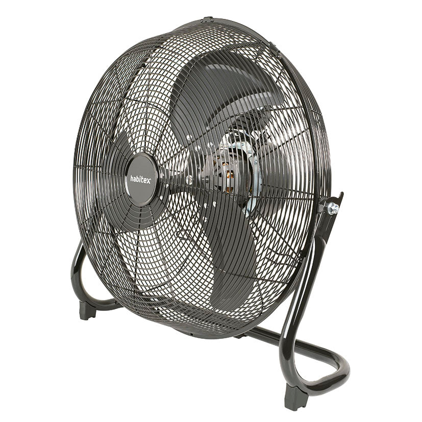 Circulador de aire Habitex B90 negro con hélices metálicas y base de suelo estable.