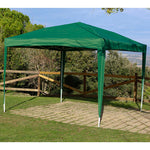 Pérgola verde 3x3m instalada en jardín sobre zona empedrada con estructura de montaje rápido