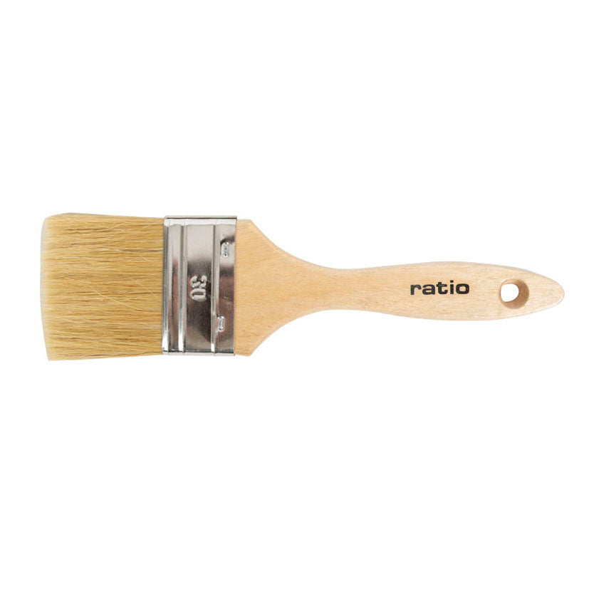 Brocha plana RATIO Nº 30 para aplicación de tratamientos de superficie y bricolaje.