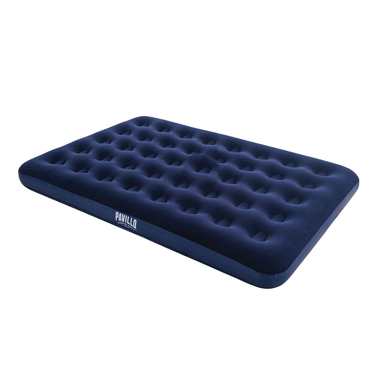 Colchón inflable azul Pavillo Bestway con superficie flocada aterciopelada para camping e invitados.