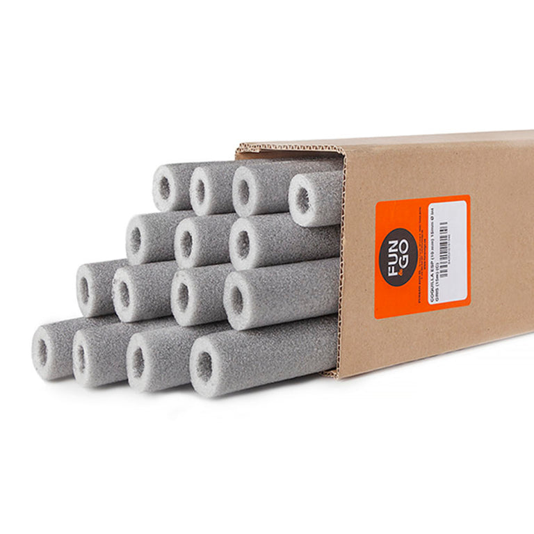 Caja expositora con tubos de espuma aislante FUN&GO para protección de fontanería.