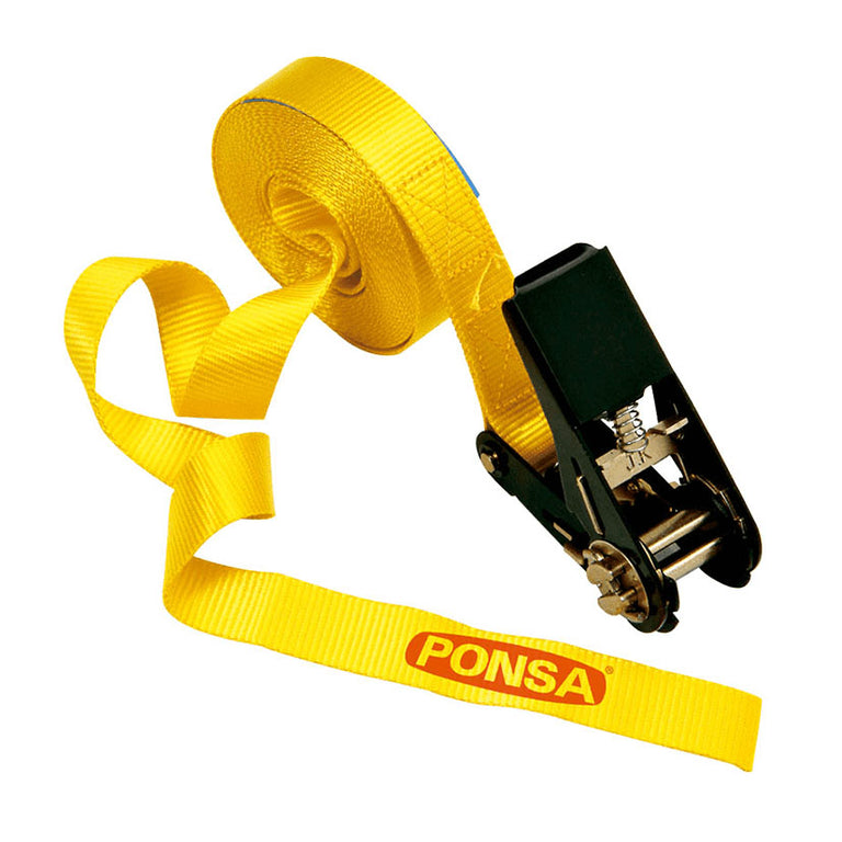Detalle de cinta de amarre PONSA de 25mm con mecanismo de trinquete de alta resistencia