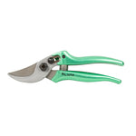 Tijera de poda LISTA Metallic verde con cuchillas de acero SK-5 y mango ergonómico ABS.