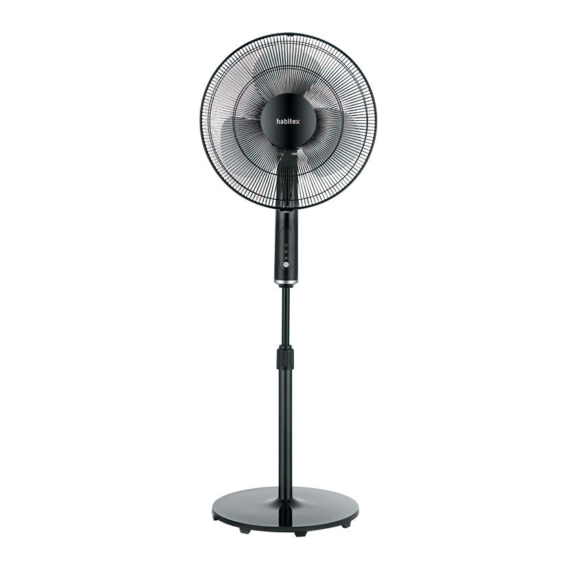Vista frontal del ventilador Habitex VTM40 mostrando rejilla de seguridad y panel