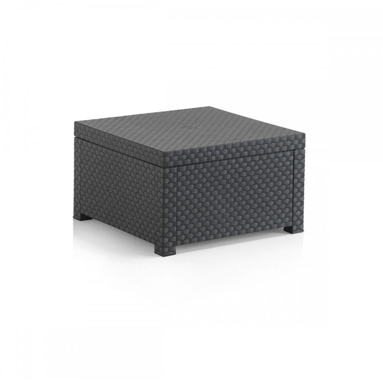 Mesa de centro baja para exterior modelo Oasis en color gris grafito con textura de ratán.