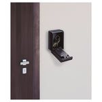 Interior del guardallaves Arregui Keeper-E instalado en pared con llaves colgadas
