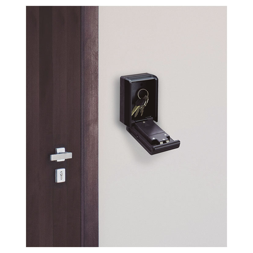 Interior del guardallaves Arregui Keeper-E instalado en pared con llaves colgadas