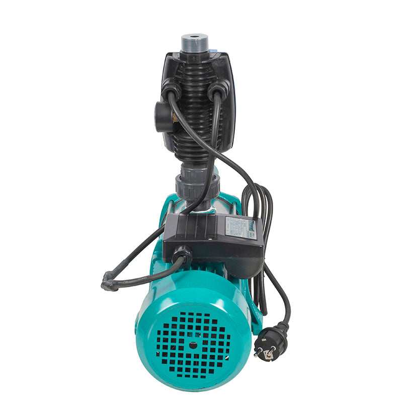Vista posterior del motor autoventilado IP54 de la bomba Hidrobex MH120 con cable y enchufe schuko
