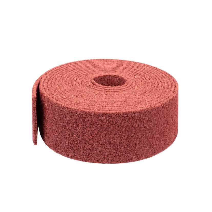 Rollo abrasivo no tejido RATIO color rojo grano fino para lijado manual industrial.