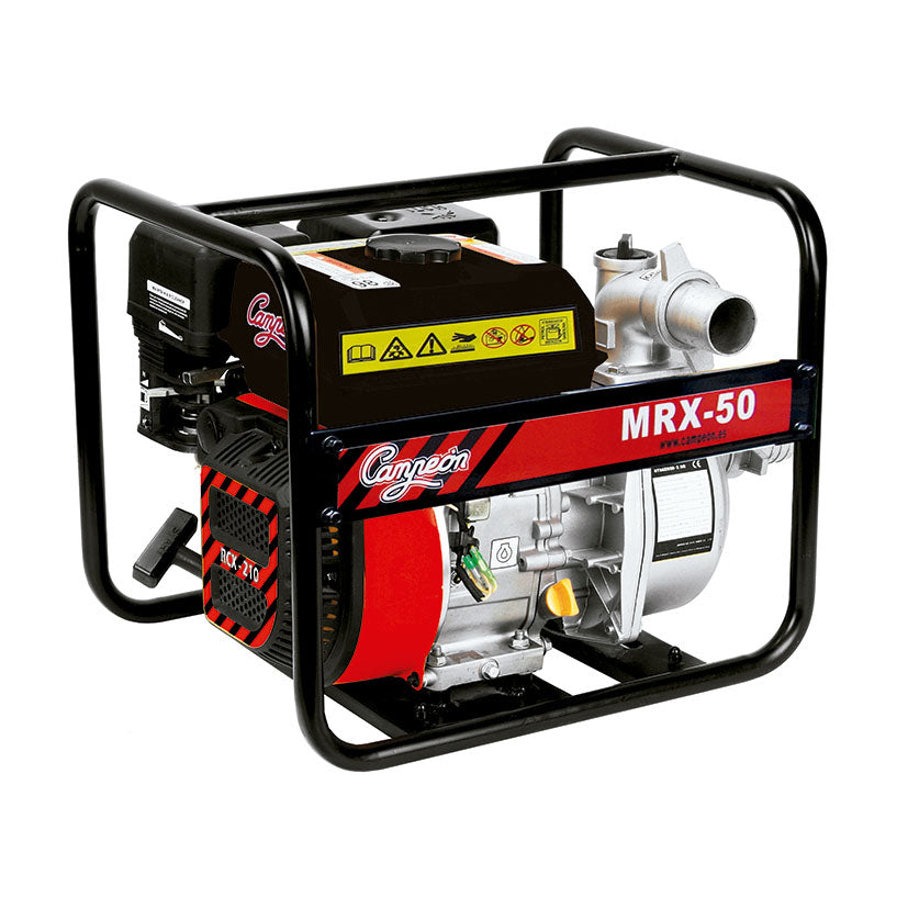 Motobomba de gasolina Campeón MRX-50 con motor de 4 tiempos y chasis tubular negro para riego profesional