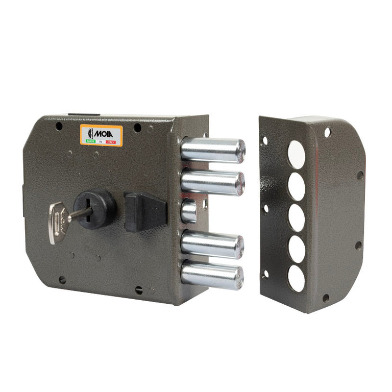 Cerradura MOIA 432 seguridad para puertas de madera vista lateral con llave insertada