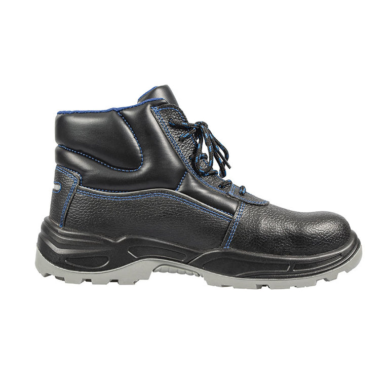 Vista lateral interna de la bota de seguridad RATIO Aneto con acolchado en el tobillo y cordones negros.