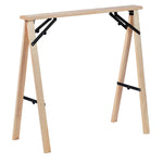 Caballete plegable de madera de pino macizo con herrajes negros y certificación PEFC.