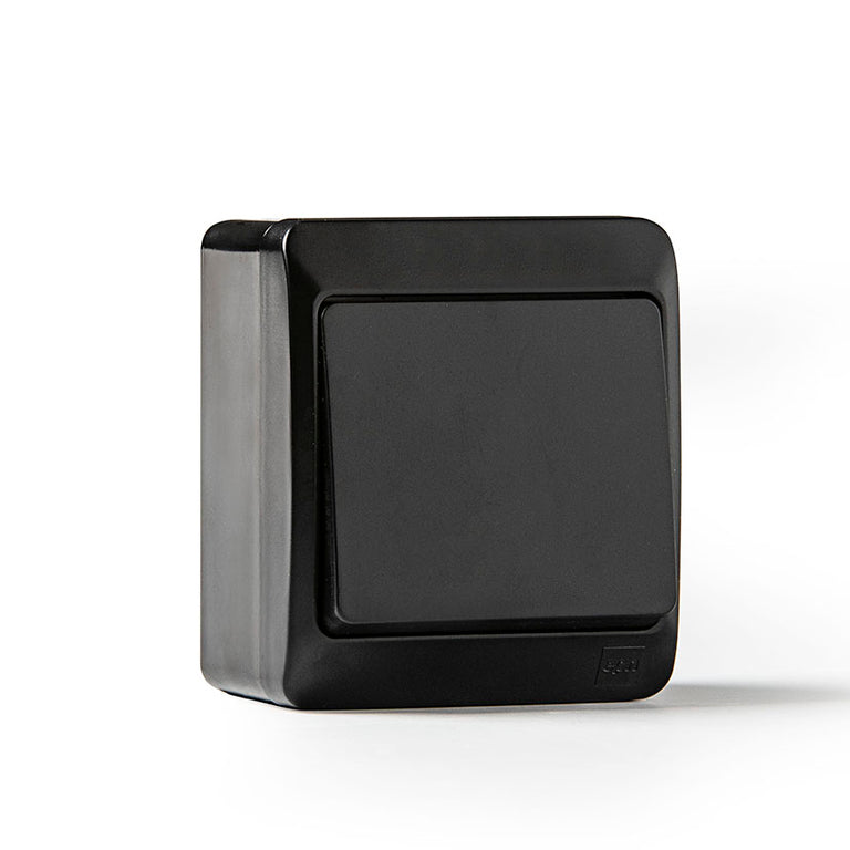 Caja Estanca Famatel Pool 54 Negro Famatel — Mecanismos Estancos