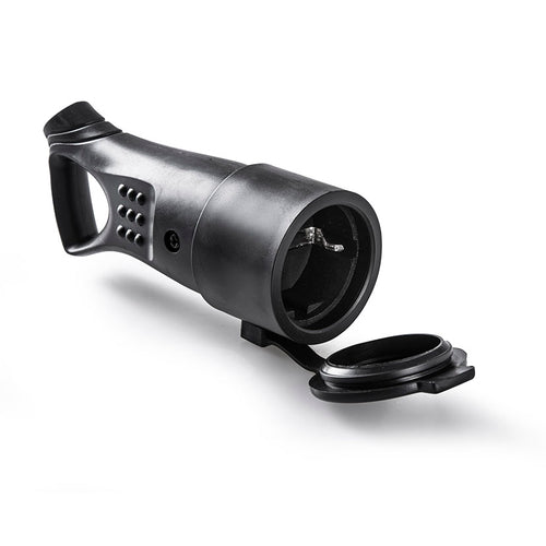 Base de enchufe aérea Famatel de goma negra con tirador ergonómico y tapa protectora abierta IP44