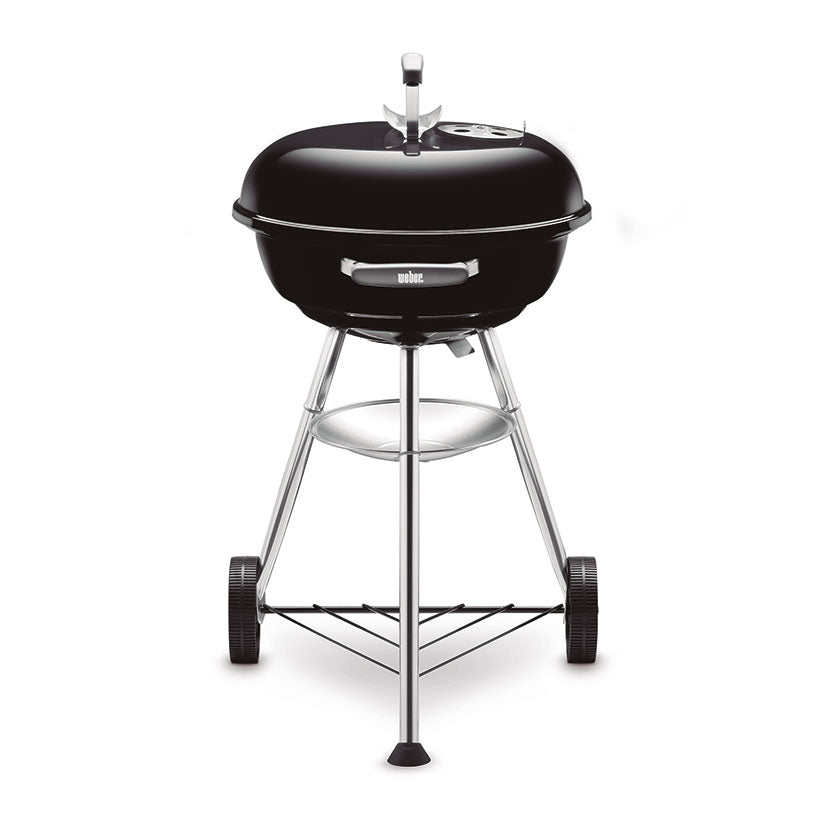 Vista frontal de la barbacoa Weber Compact Kettle de 47cm mostrando el plato recogedor de cenizas.
