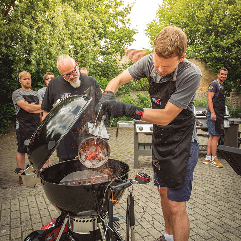 Pack Barbacoa Weber Compact Kettle Ø 47 Cm y 3 Kg Briquetas Weber — Barbacoas y Hornos