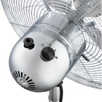 Detalle del panel de control trasero del ventilador Tristar con selector de 3 velocidades