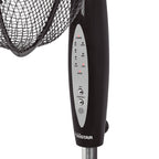 Detalle del panel de control LED del ventilador Tristar con indicadores de velocidad y temporizador