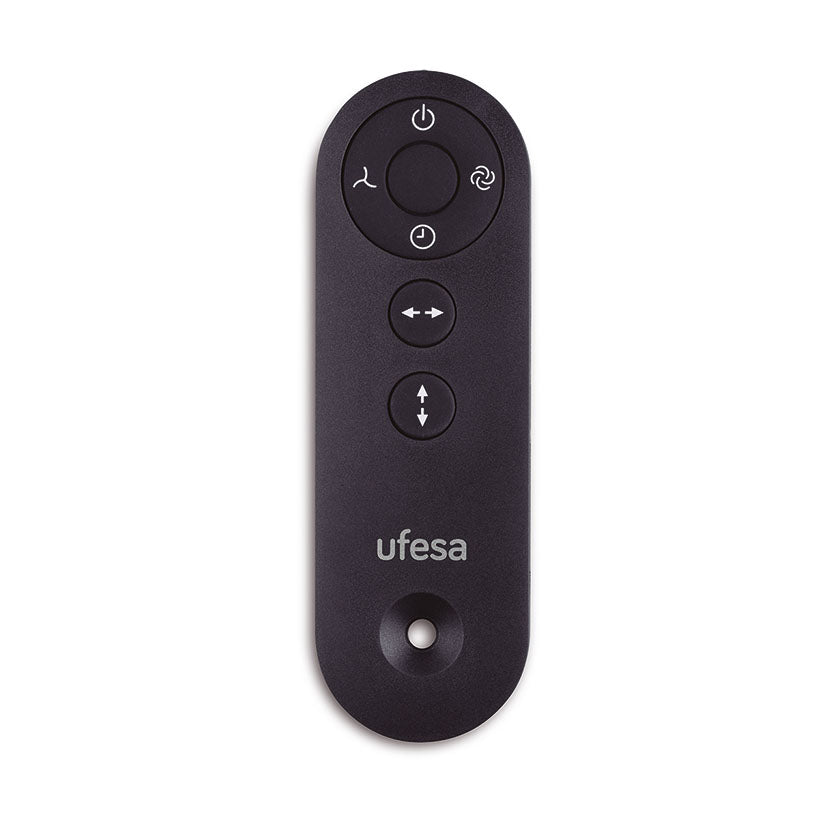 Detalle del mando a distancia negro con iconos de control para ventilador Ufesa