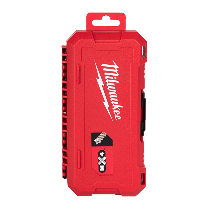 Estuche cerrado rojo Milwaukee con logotipo y marcaje MX4 para juego de brocas de alto rendimiento.