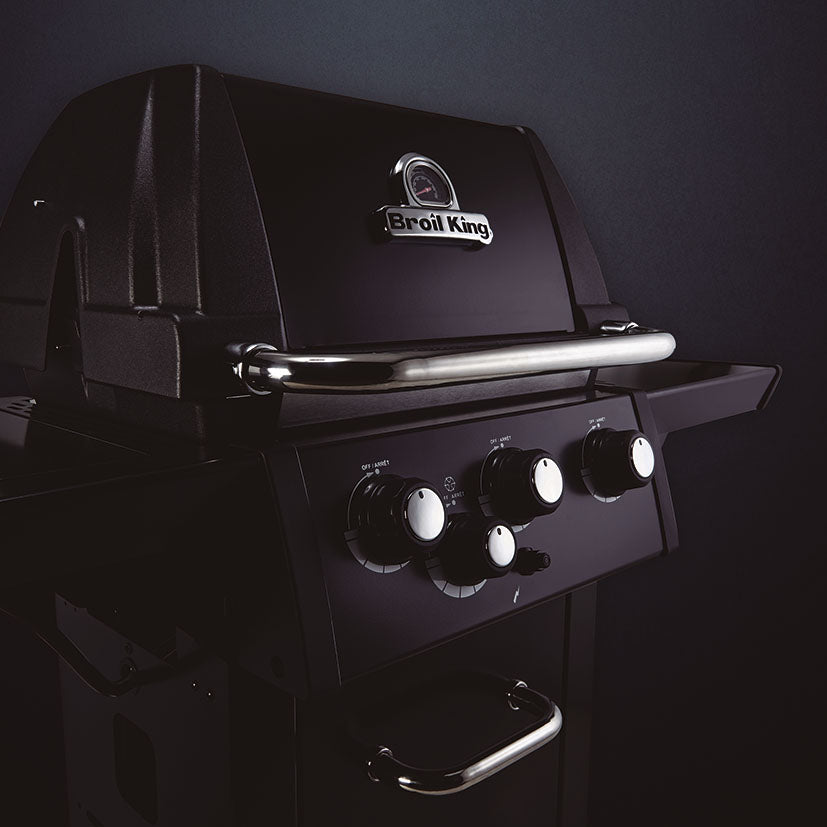 Barbacoa de gas Broil King Royal 340 Shadow negra con estantes laterales y termómetro en la tapa