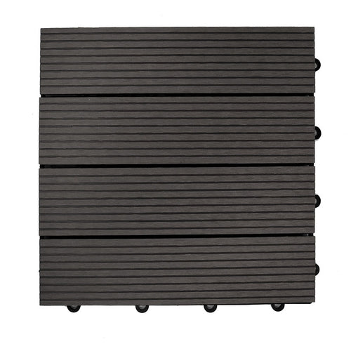 Baldosa composite color chocolate de 30x30 cm con superficie ranurada antideslizante para exterior.