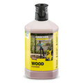 Botella de detergente Kärcher Wood Cleaner 3 en 1 para limpieza y protección UV de madera con hidrolimpiadora