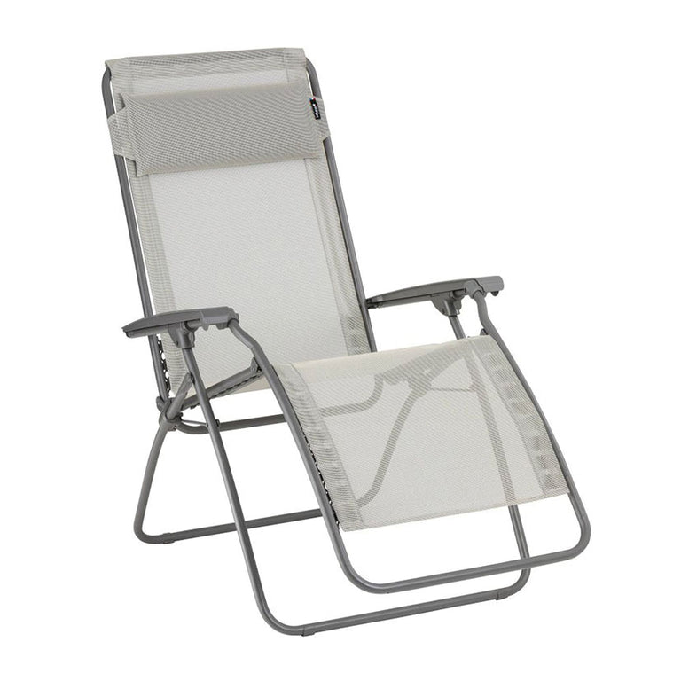 Sillón multiposición Lafuma RClip gris claro con almohadilla reposacabezas ajustable.