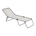 Tumbona plegable Lafuma Siesta Seigle en color beige con estructura de acero gris para jardín.