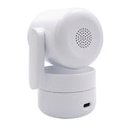 Vista trasera de cámara Energeeks mostrando altavoz integrado y puerto de alimentación USB-C