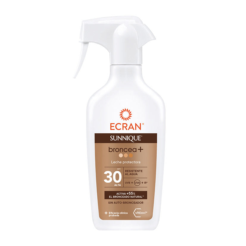 Bote de leche protectora solar Ecran Sunnique Broncea+ SPF 30 con aplicador en spray de 270ml